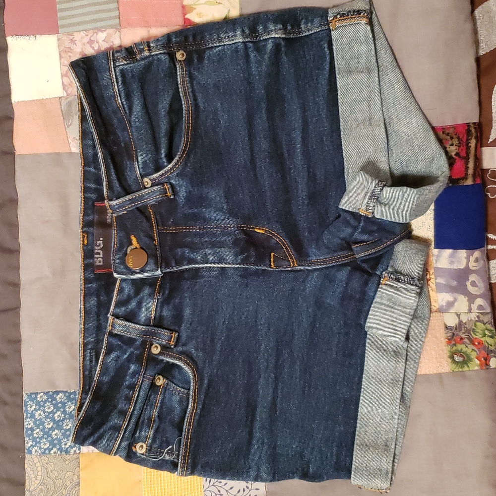 🍓 2 for $15🍓 BDG denim shortie